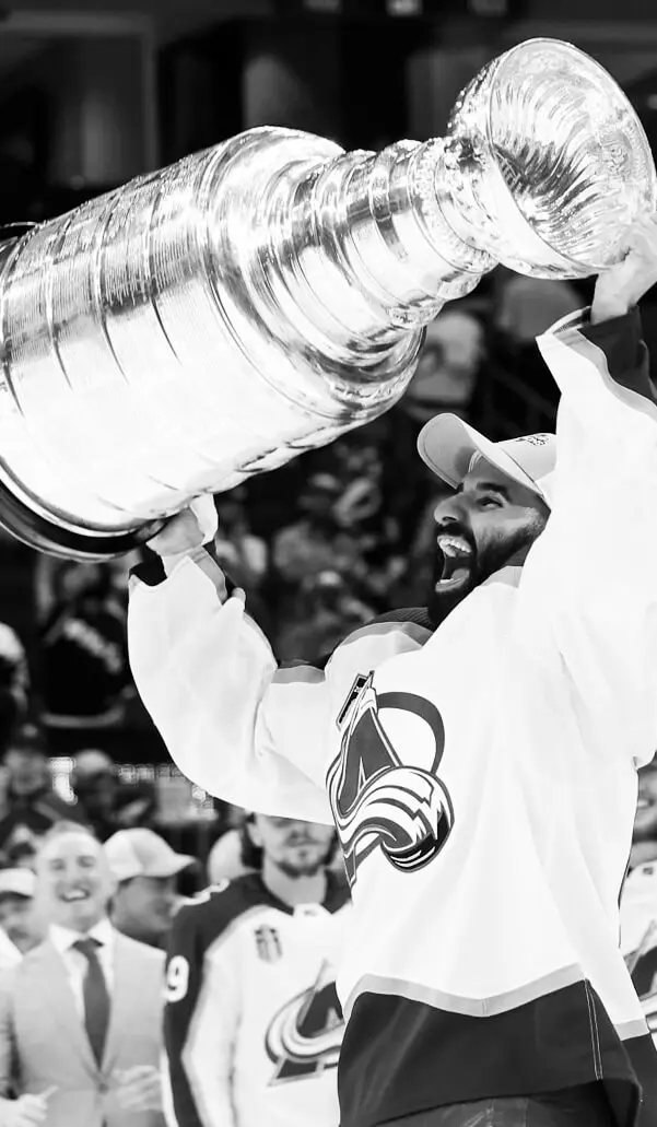 Black and white shot of Nazem Kadri holding up the stanley cup
